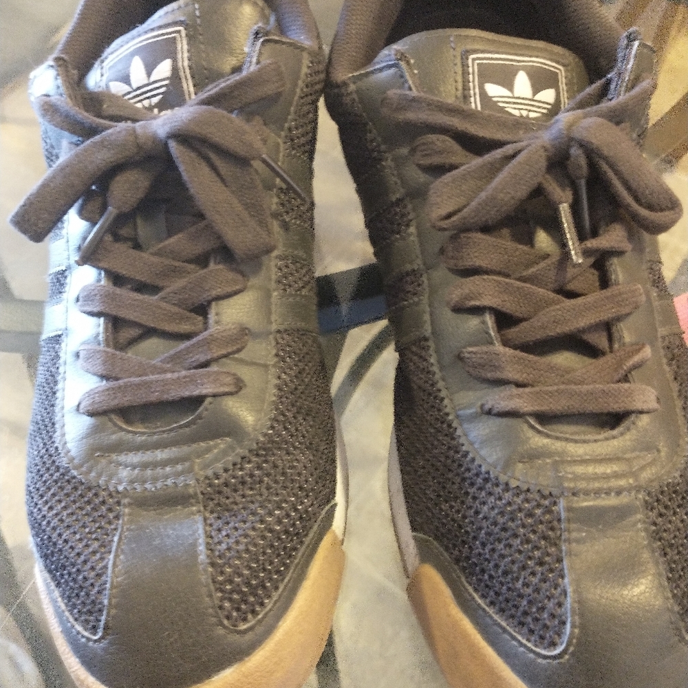 Shoes - Picture 2 of 4